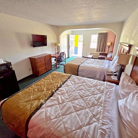 Garden Inn And Suites Near Callaway Gardens Pine Mountain Exteriör bild