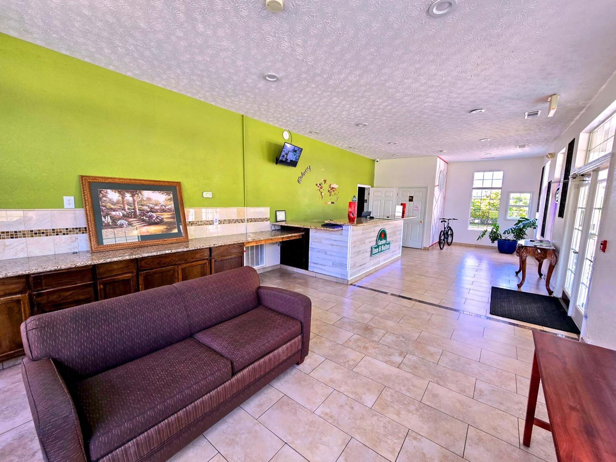 Garden Inn And Suites Near Callaway Gardens Pine Mountain Exteriör bild