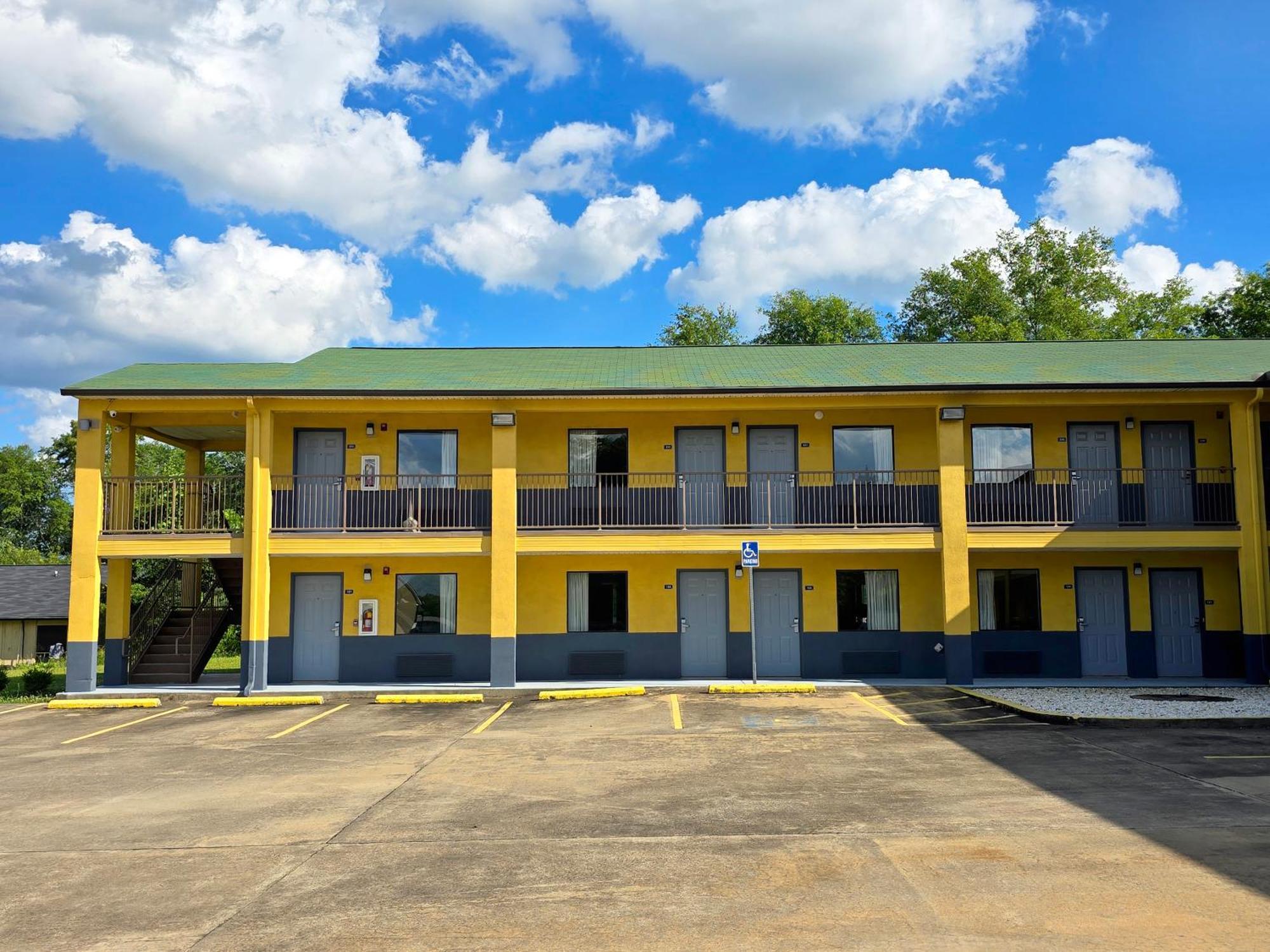 Garden Inn And Suites Near Callaway Gardens Pine Mountain Exteriör bild