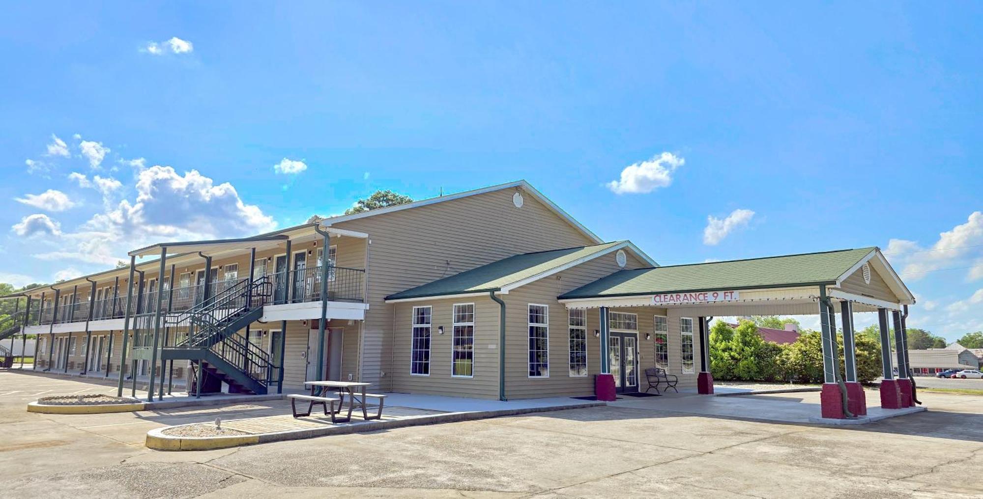 Garden Inn And Suites Near Callaway Gardens Pine Mountain Exteriör bild